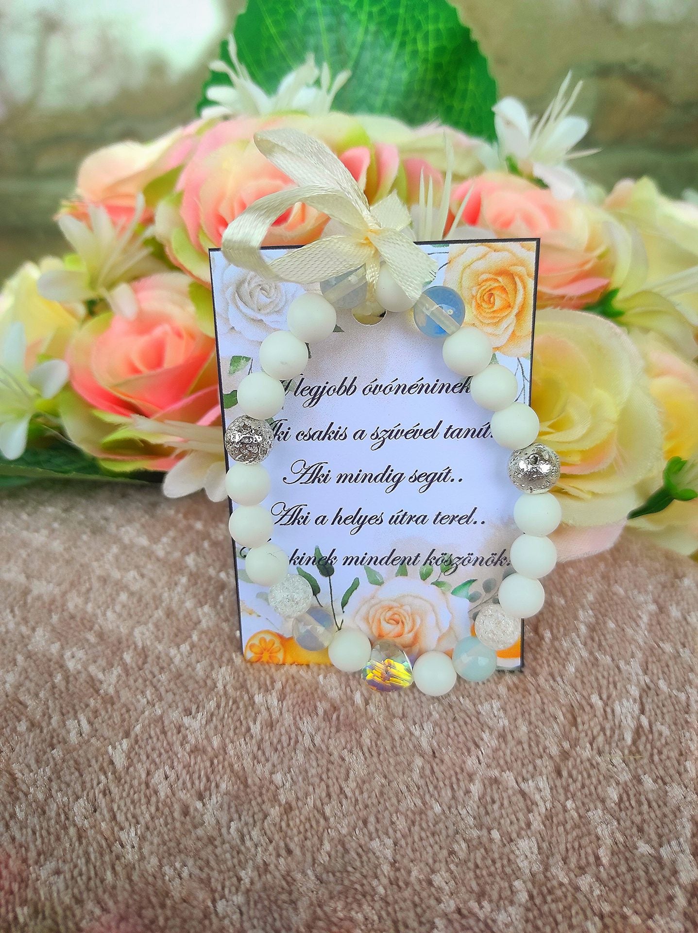 Szolid szíves ballagási ajándék karkötő